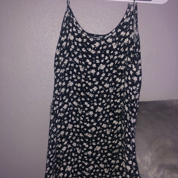 brandy melville summer dress - Picture 2 of 4